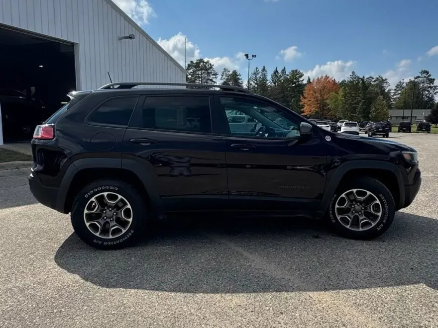 2021 Jeep Cherokee Trailhawk photo 1