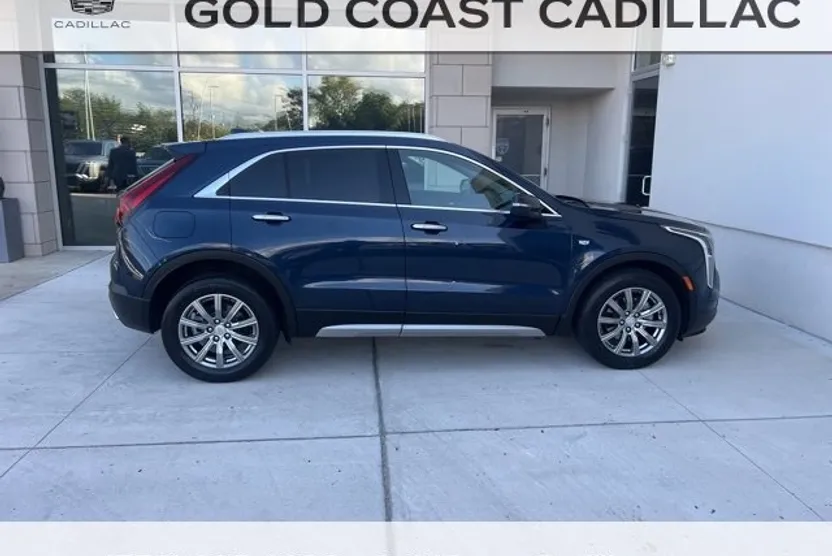 2021 Cadillac XT4 Premium Luxury photo 1