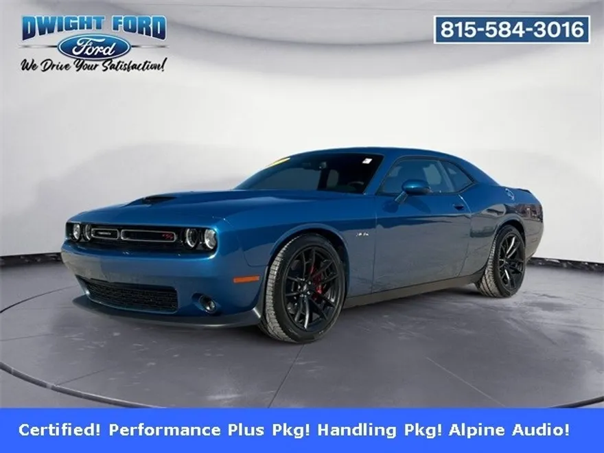 2023 Dodge Challenger R/T photo 1