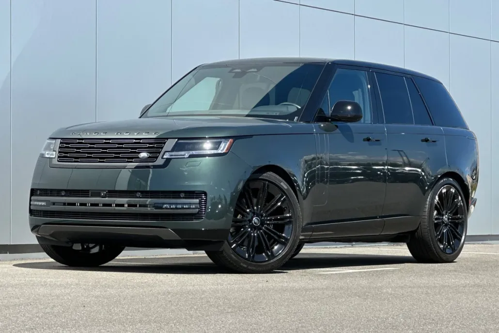 2025 Land Rover Range Rover SE photo 1