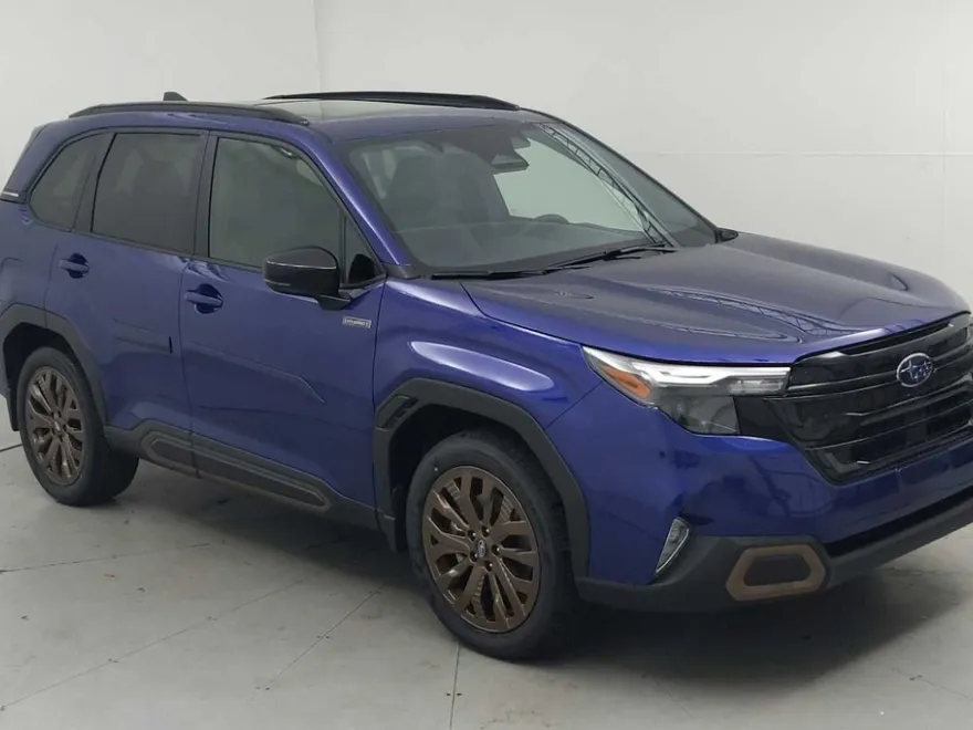 2025 Subaru Forester Sport photo 1