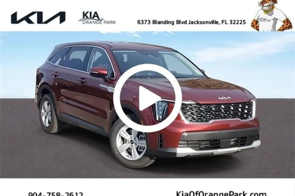 2025 Kia Sorento LX photo 1