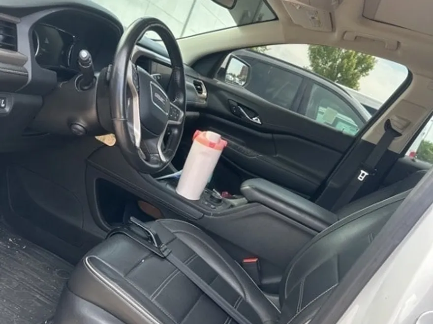 2020 Gmc Acadia Denali photo 1