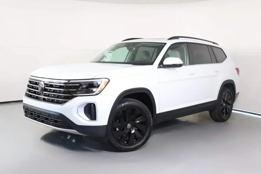 2026 Volkswagen Atlas SE Technology photo 1