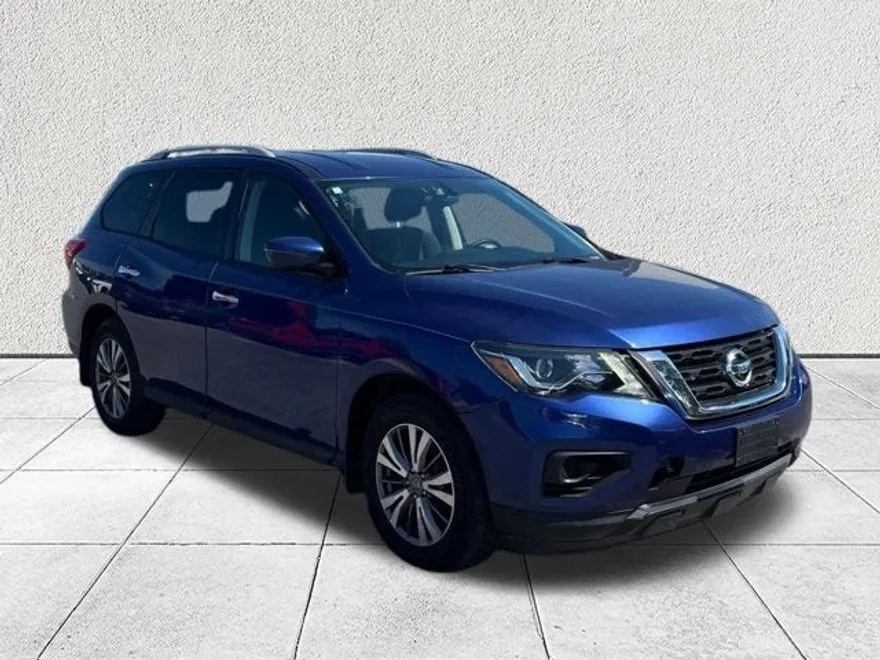 2019 Nissan Pathfinder S photo 1