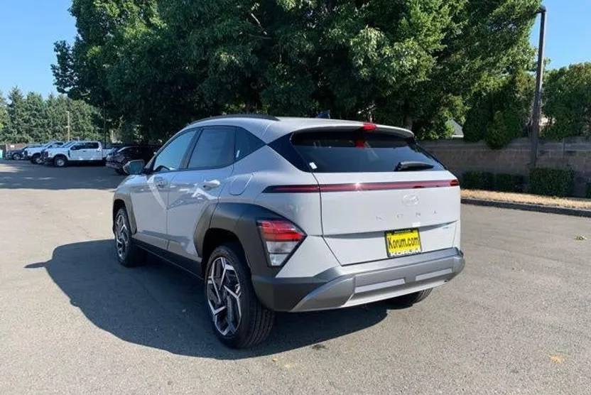 2026 Hyundai Kona SEL photo 1