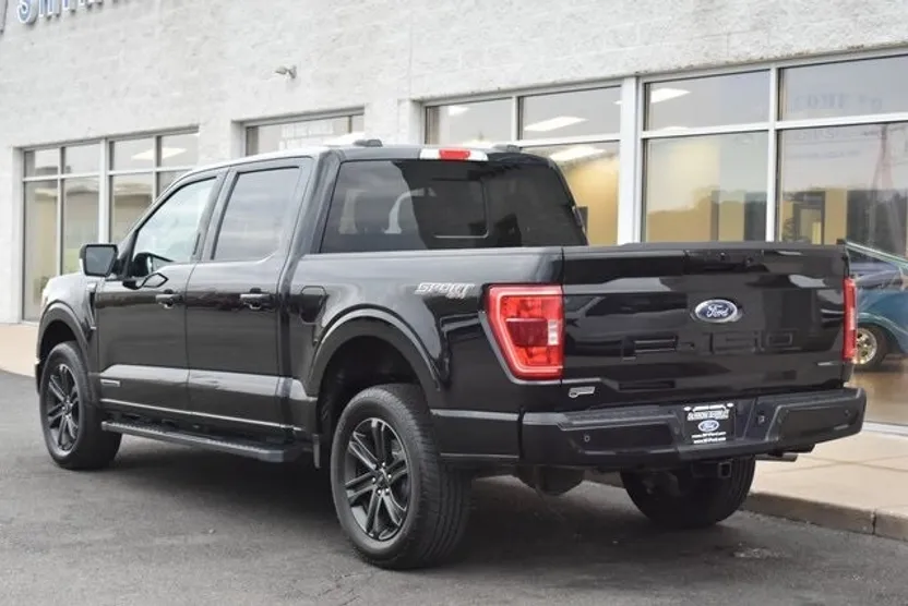2022 Ford F-150 XLT photo 1