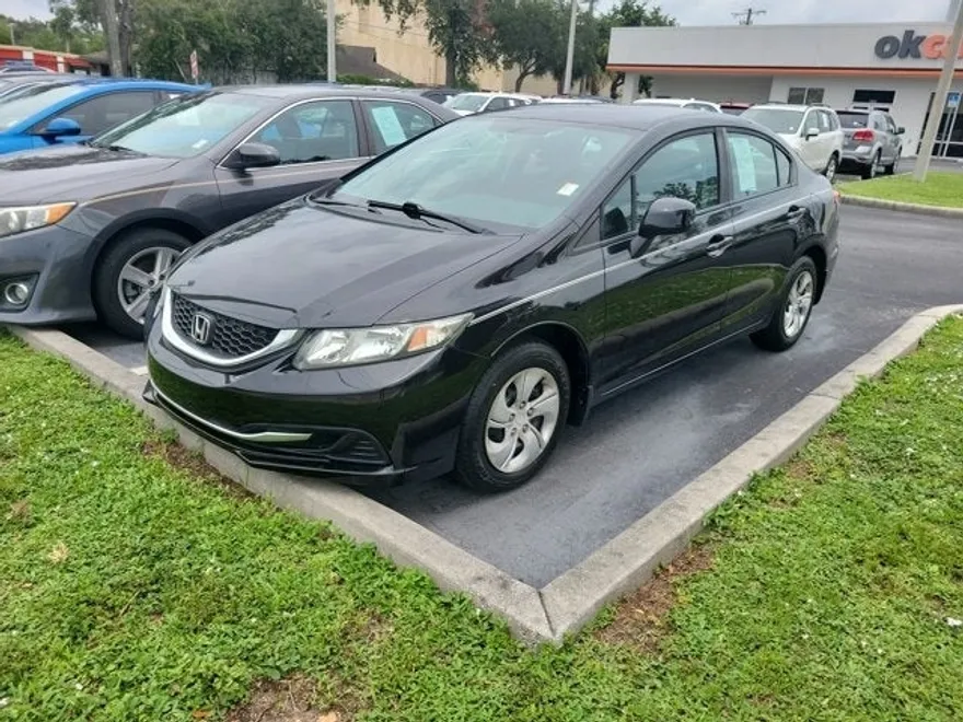 2013 Honda Civic LX photo 1