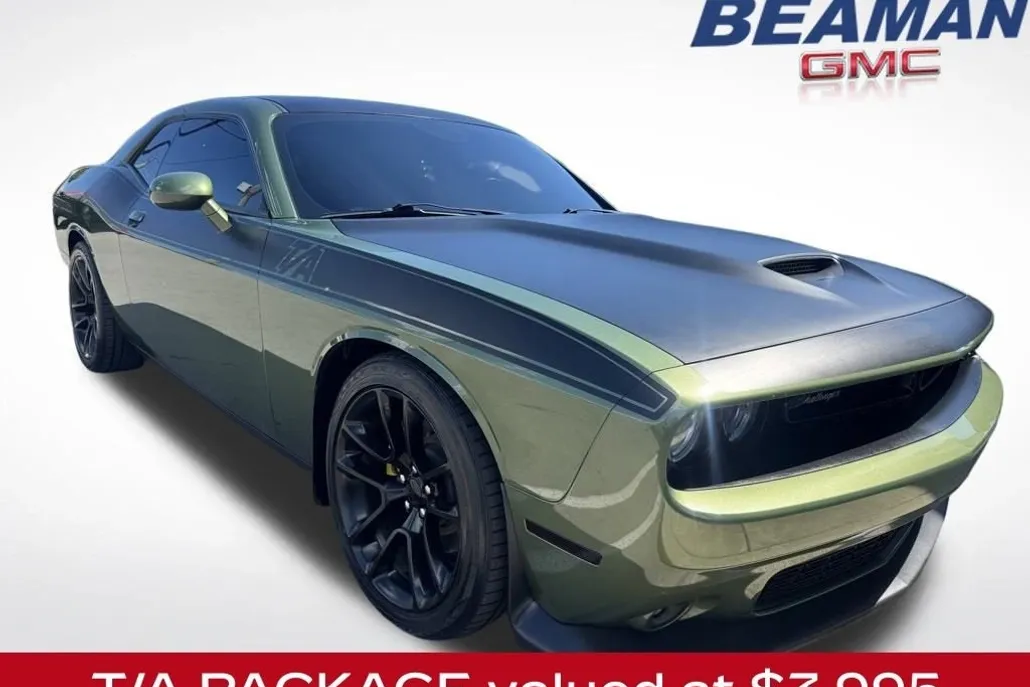 2021 Dodge Challenger R/T photo 1