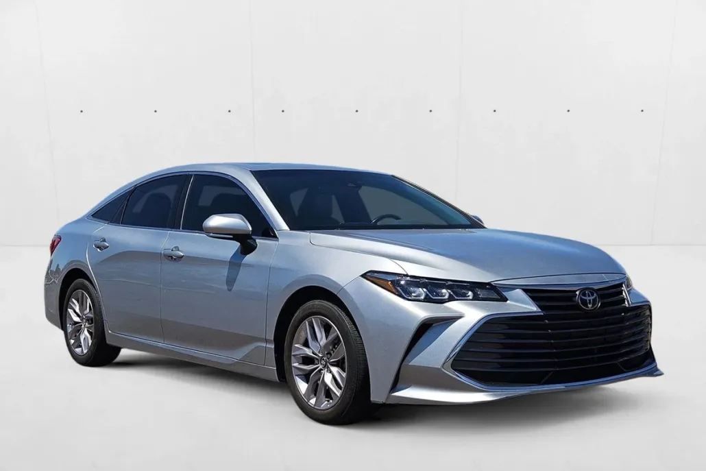 2019 Toyota Avalon XLE photo 1