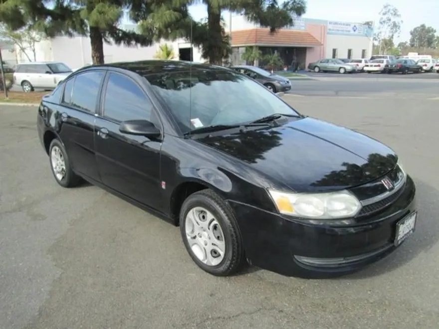 2004 Saturn Ion photo 1