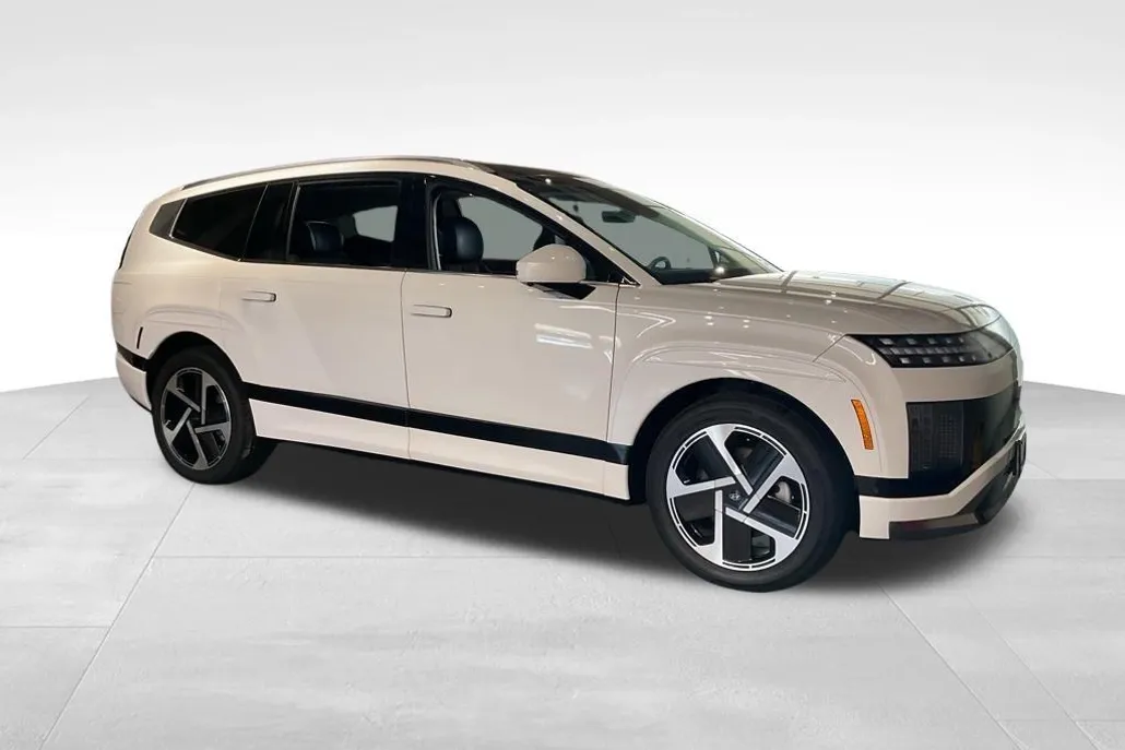 2026 Hyundai Ioniq photo 1