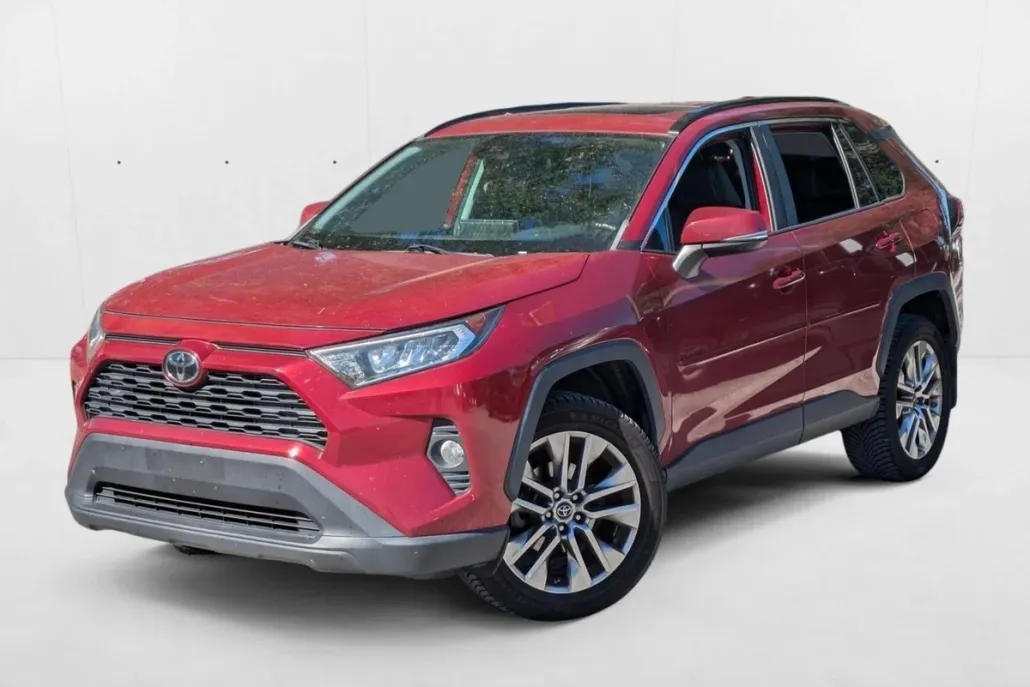 2019 Toyota RAV4 XLE Premium photo 1