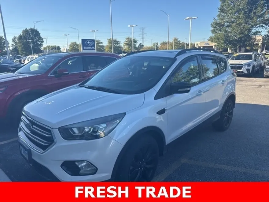 2017 Ford Escape Titanium photo 1