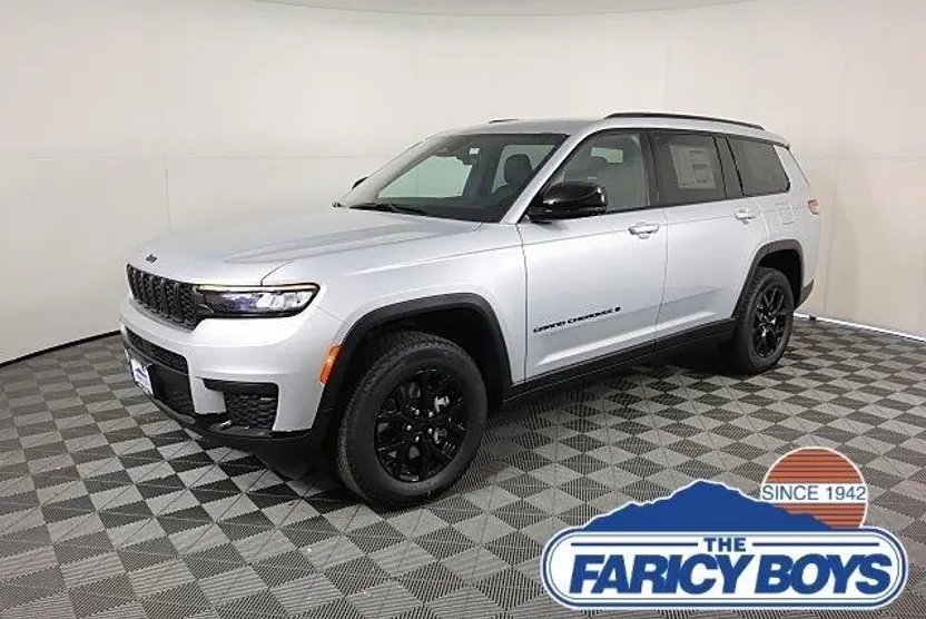 2025 Jeep Grand Cherokee Laredo Altitude photo 1