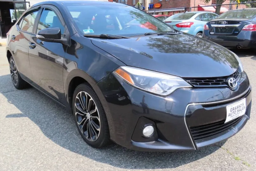 2016 Toyota Corolla L photo 1