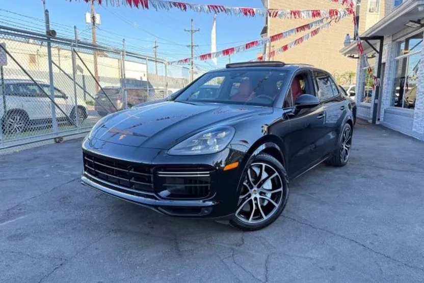 2020 Porsche Cayenne Turbo photo 1