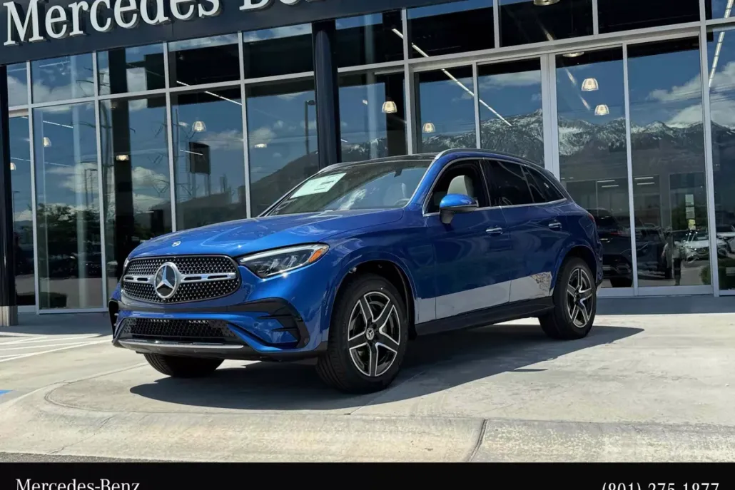 2025 Mercedes Benz GLC 300 4MATIC photo 1