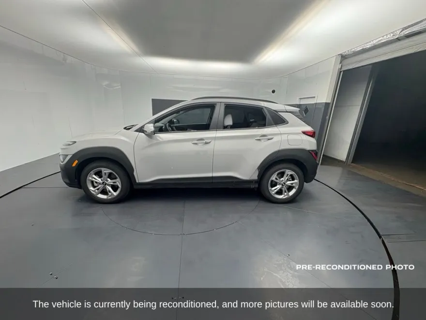 2023 Hyundai Kona SEL photo 1