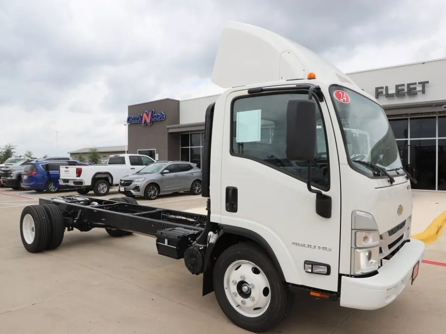 2024 Chevrolet Silverado 4500HD photo 1