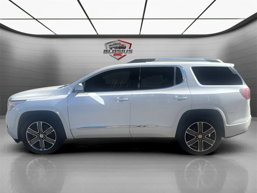 2019 Gmc Acadia Denali photo 1