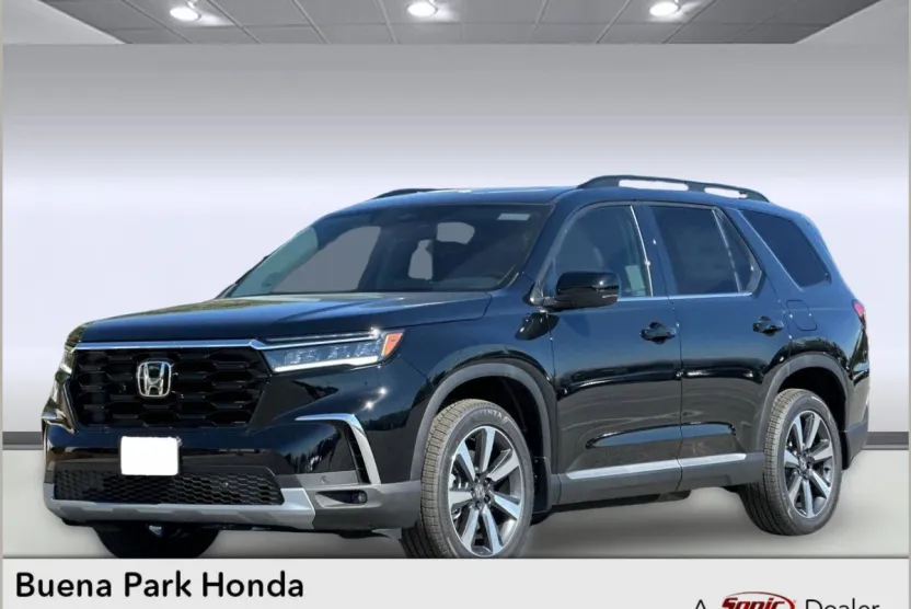 2025 Honda Pilot Touring photo 1