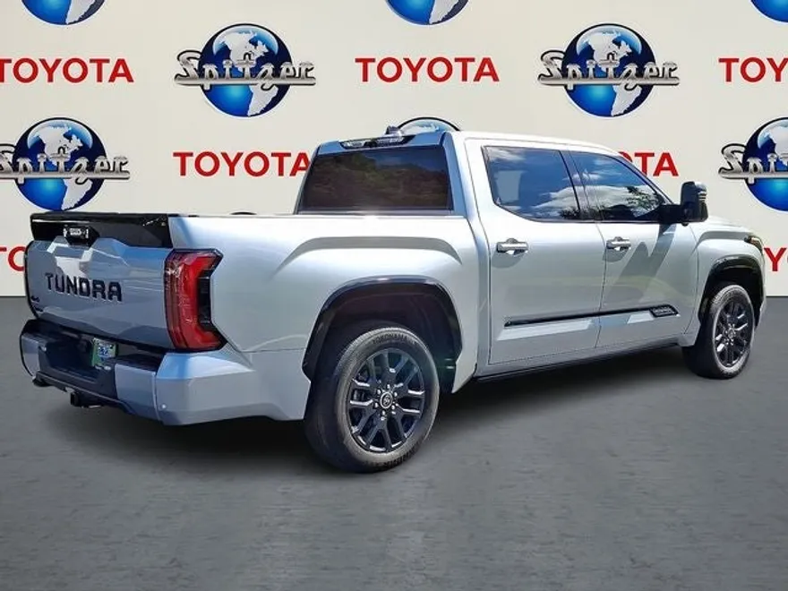 2023 Toyota Tundra Platinum photo 1