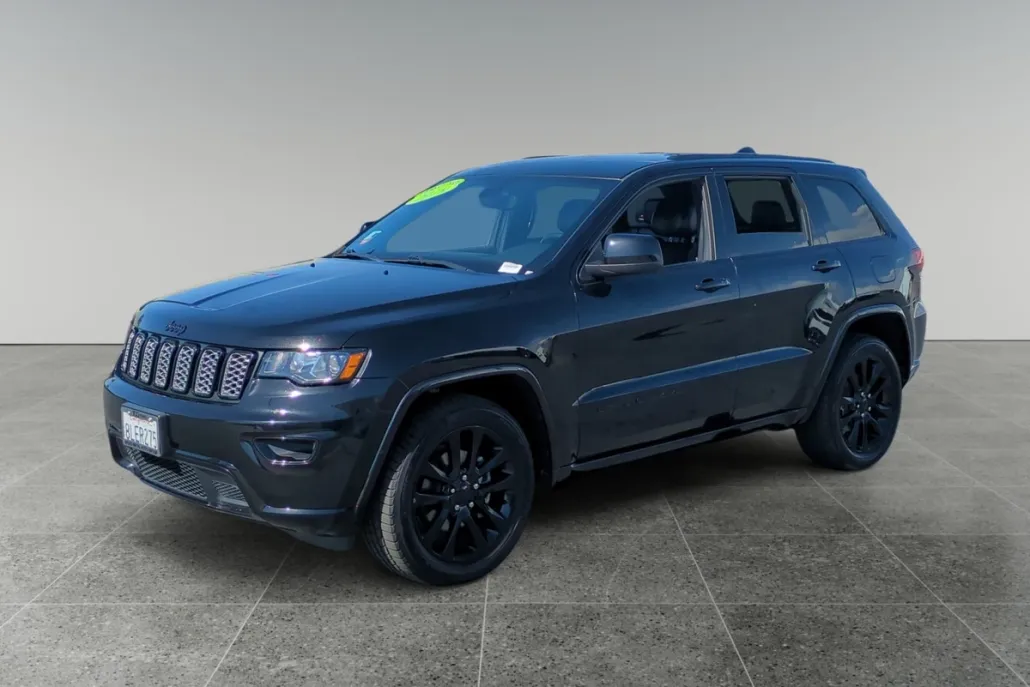 2019 Jeep Grand Cherokee Laredo photo 1