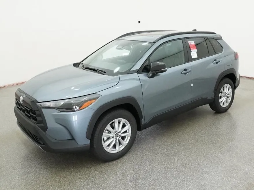 2026 Toyota Corolla Cross LE photo 1