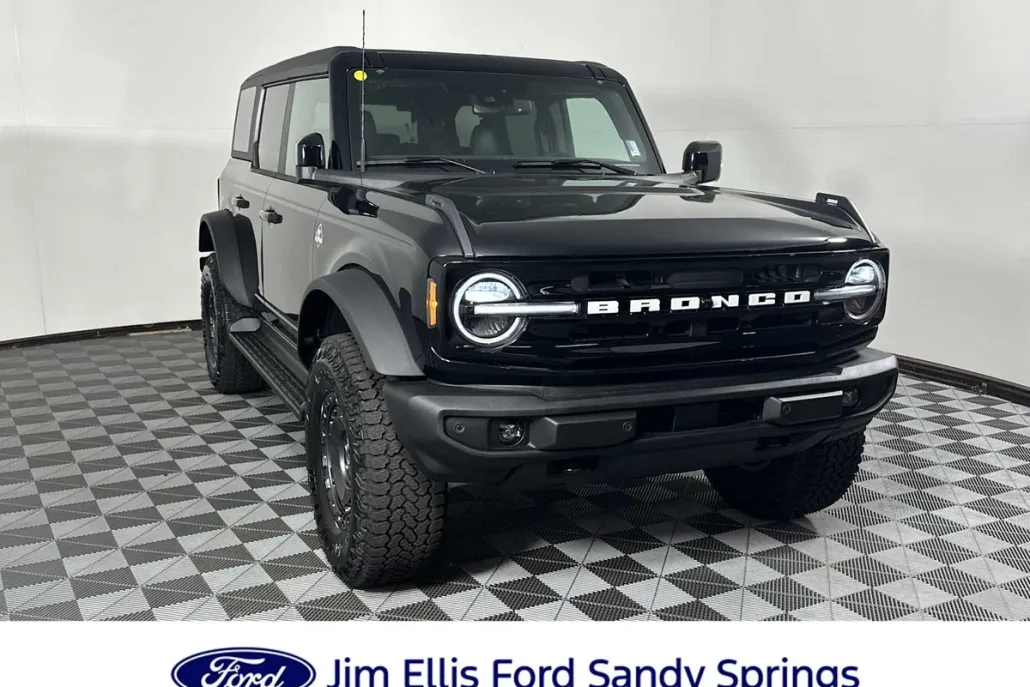 2025 Ford Bronco Outer Banks photo 1