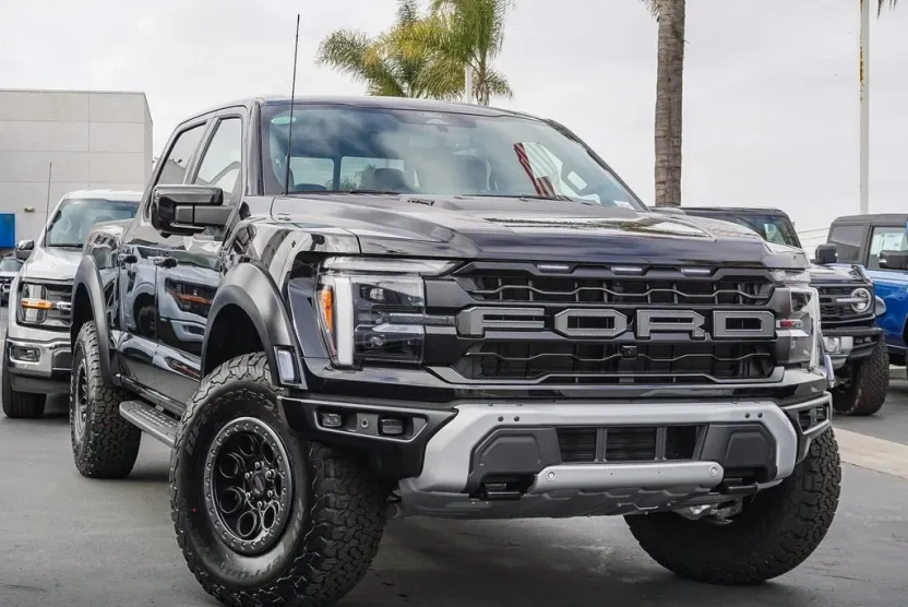 2025 Ford F-150 Raptor photo 1