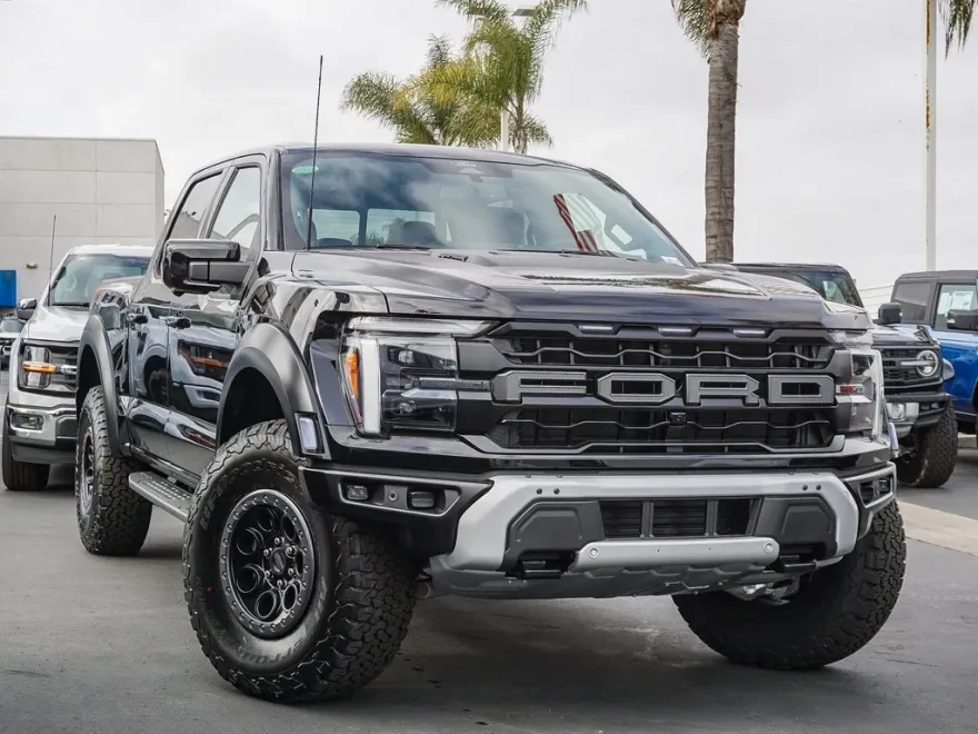 2025 Ford F-150 Raptor photo 1
