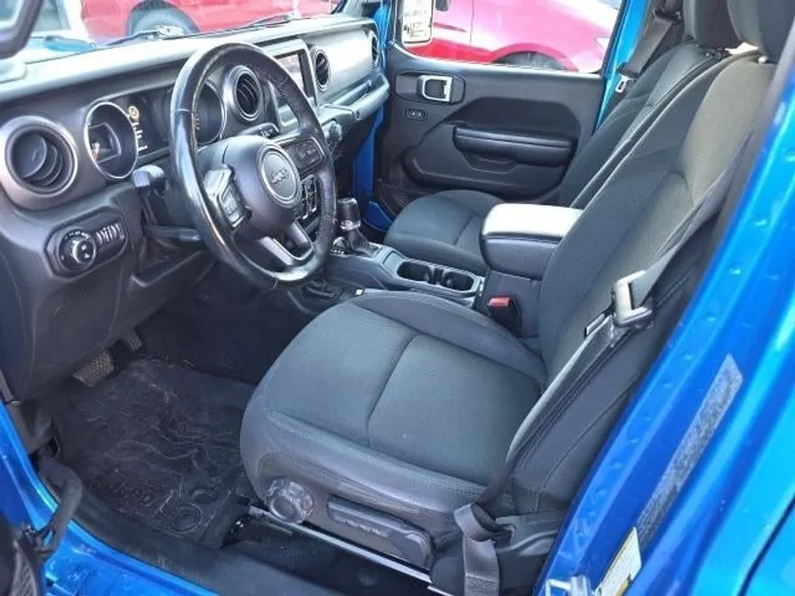 2021 Jeep Gladiator Willys photo 1