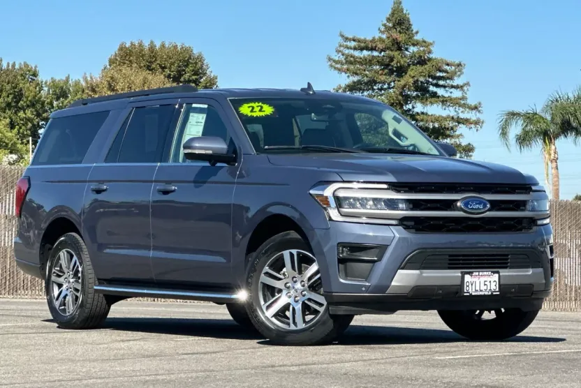 2022 Ford Expedition MAX XLT photo 1