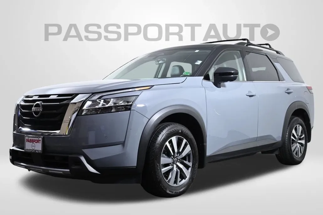 2024 Nissan Pathfinder SL photo 1