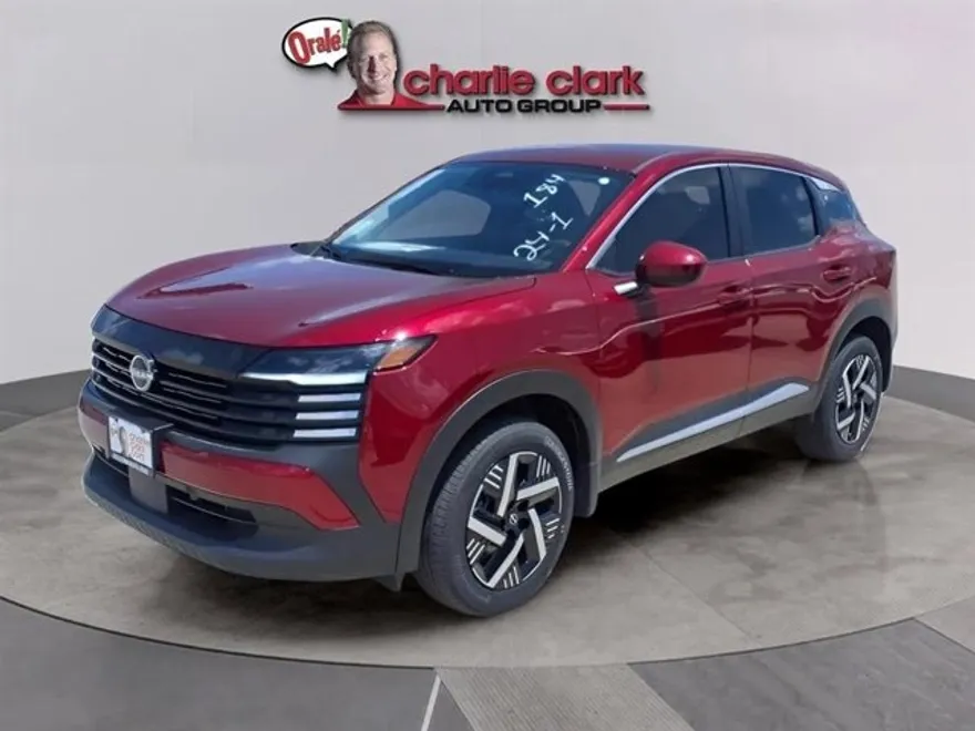 2025 Nissan Kicks SV photo 1