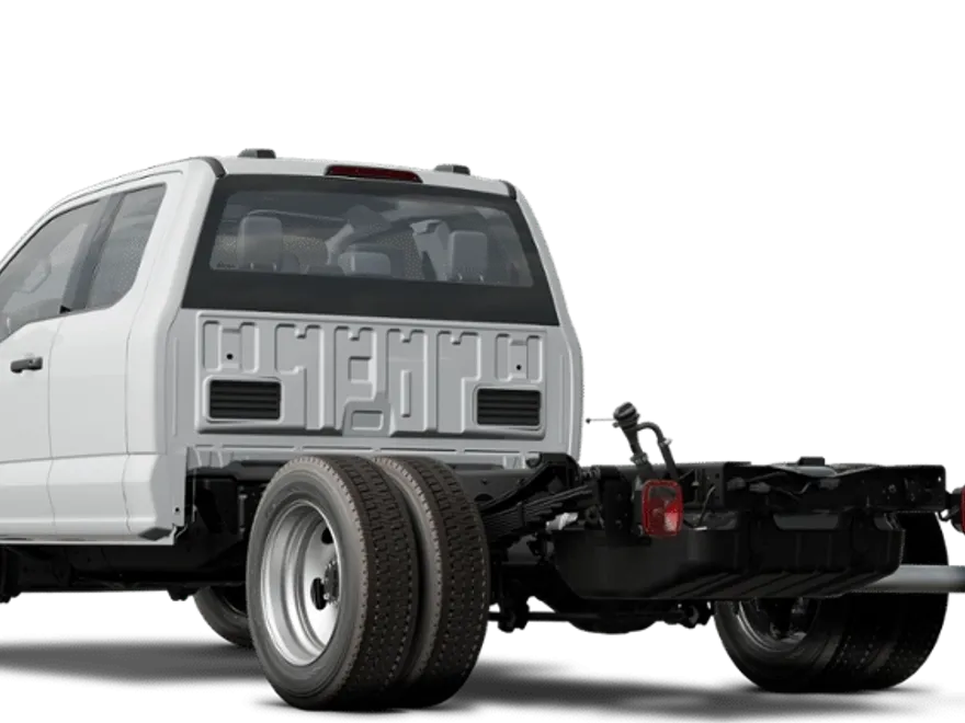 2025 Ford F-550 photo 1