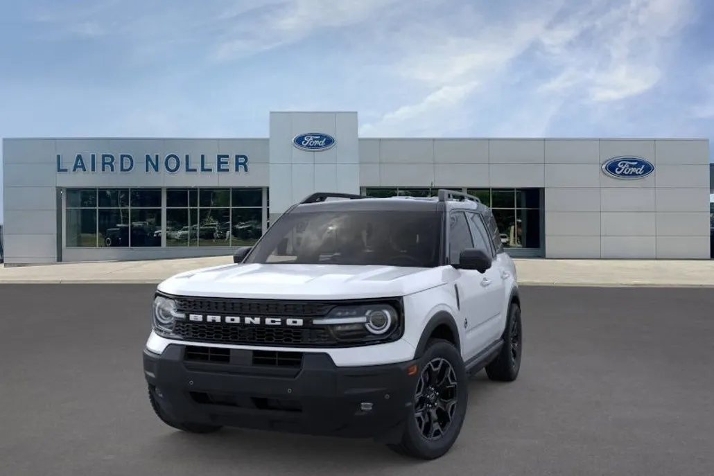 2025 Ford Bronco Sport Outer Banks photo 1