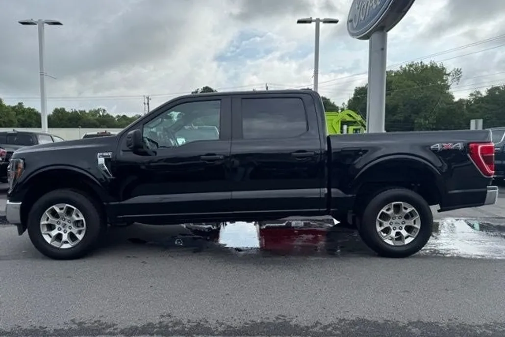 2023 Ford F-150 XLT photo 1