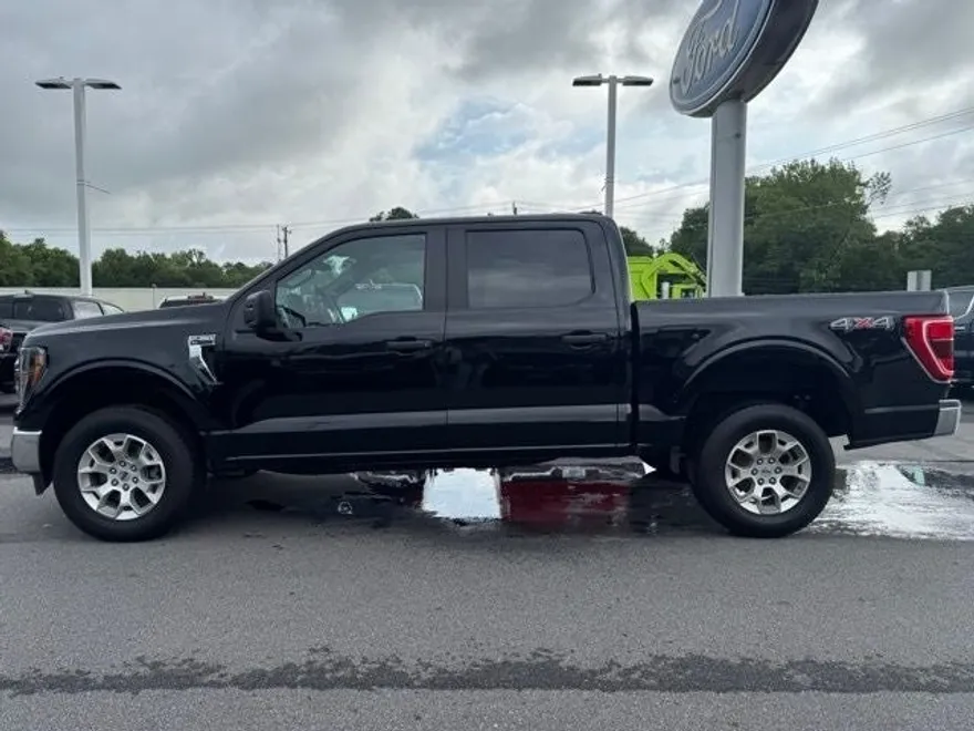 2023 Ford F-150 XLT photo 1