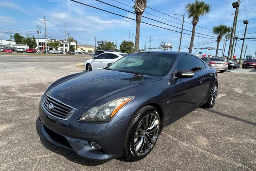 2015 Infiniti Q60 Coupe Journey photo 1