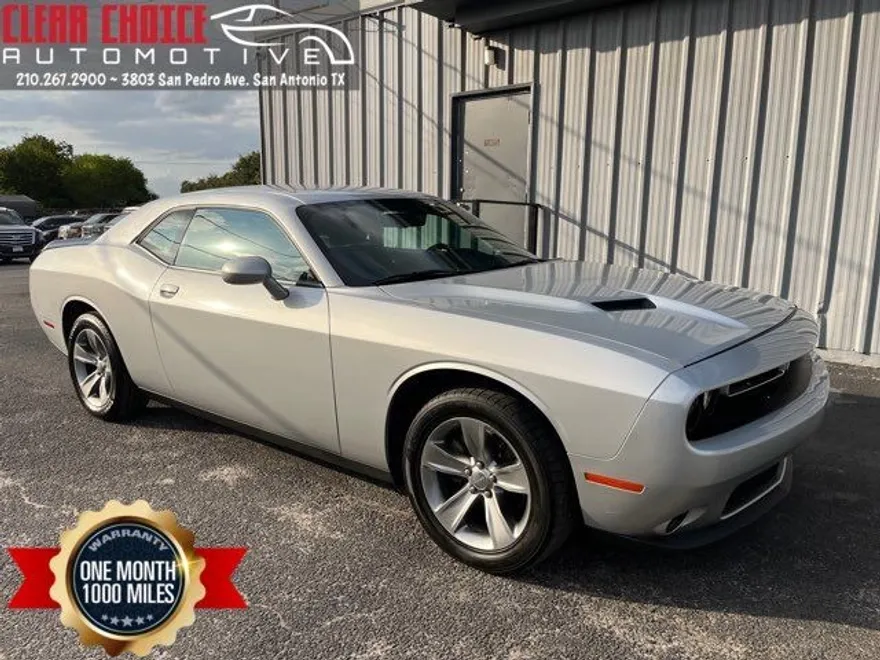 2021 Dodge Challenger photo 1