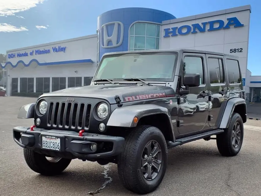 2017 Jeep Wrangler Unlimited Rubicon photo 1