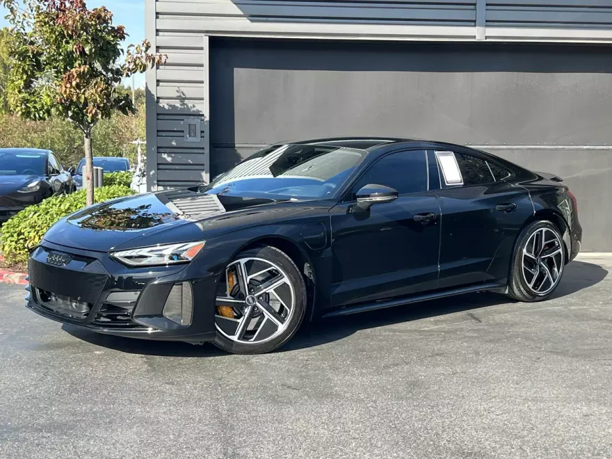 2024 Audi RS e-tron GT Base photo 1
