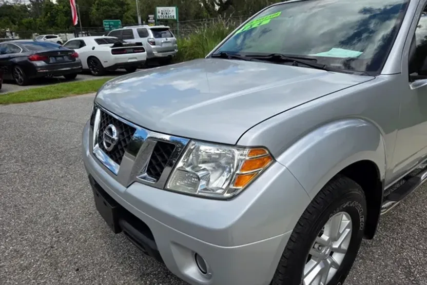 2014 Nissan Frontier photo 1