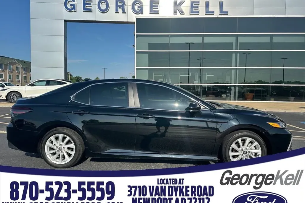 2024 Toyota Camry LE photo 1