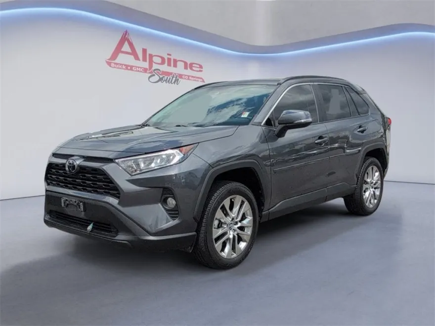 2020 Toyota RAV4 XLE Premium photo 1