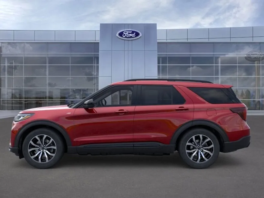 2025 Ford Explorer ST-Line photo 1