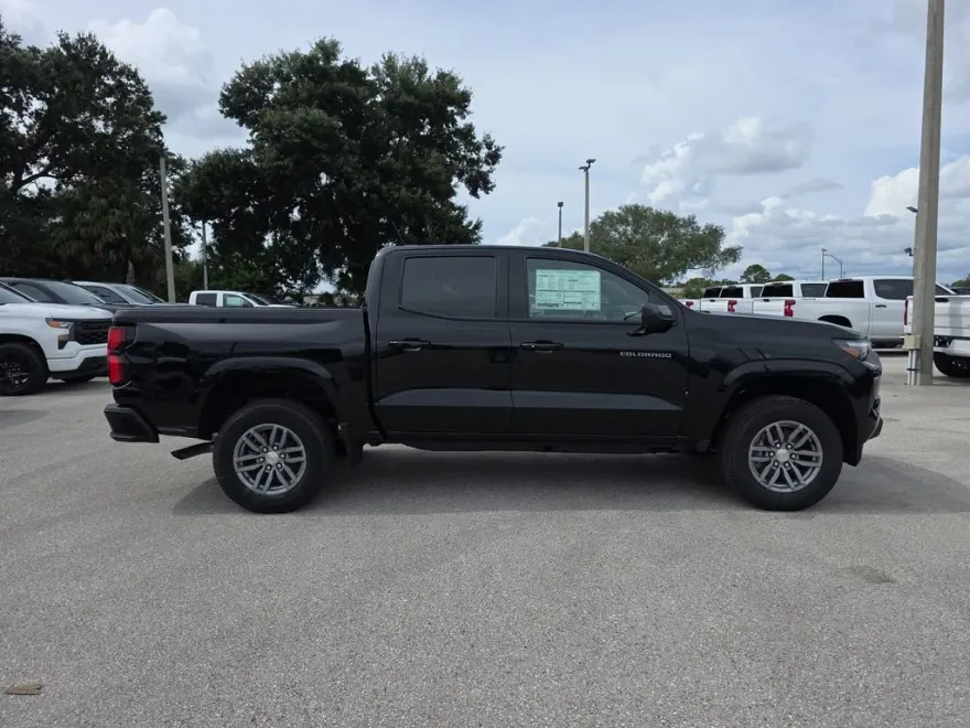 2026 Chevrolet Colorado LT photo 1