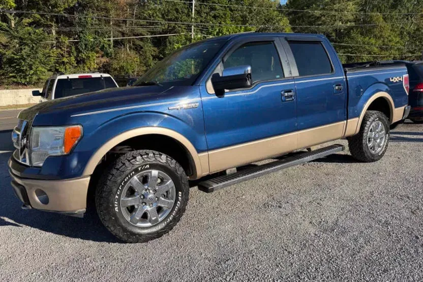 2012 Ford F-150 Lariat photo 1